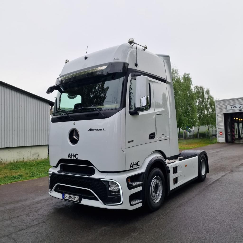 Fahrzeugabbildung Mercedes-Benz Actros 1851 LS 4x2 GIGA,Standklima,Nebenantrieb