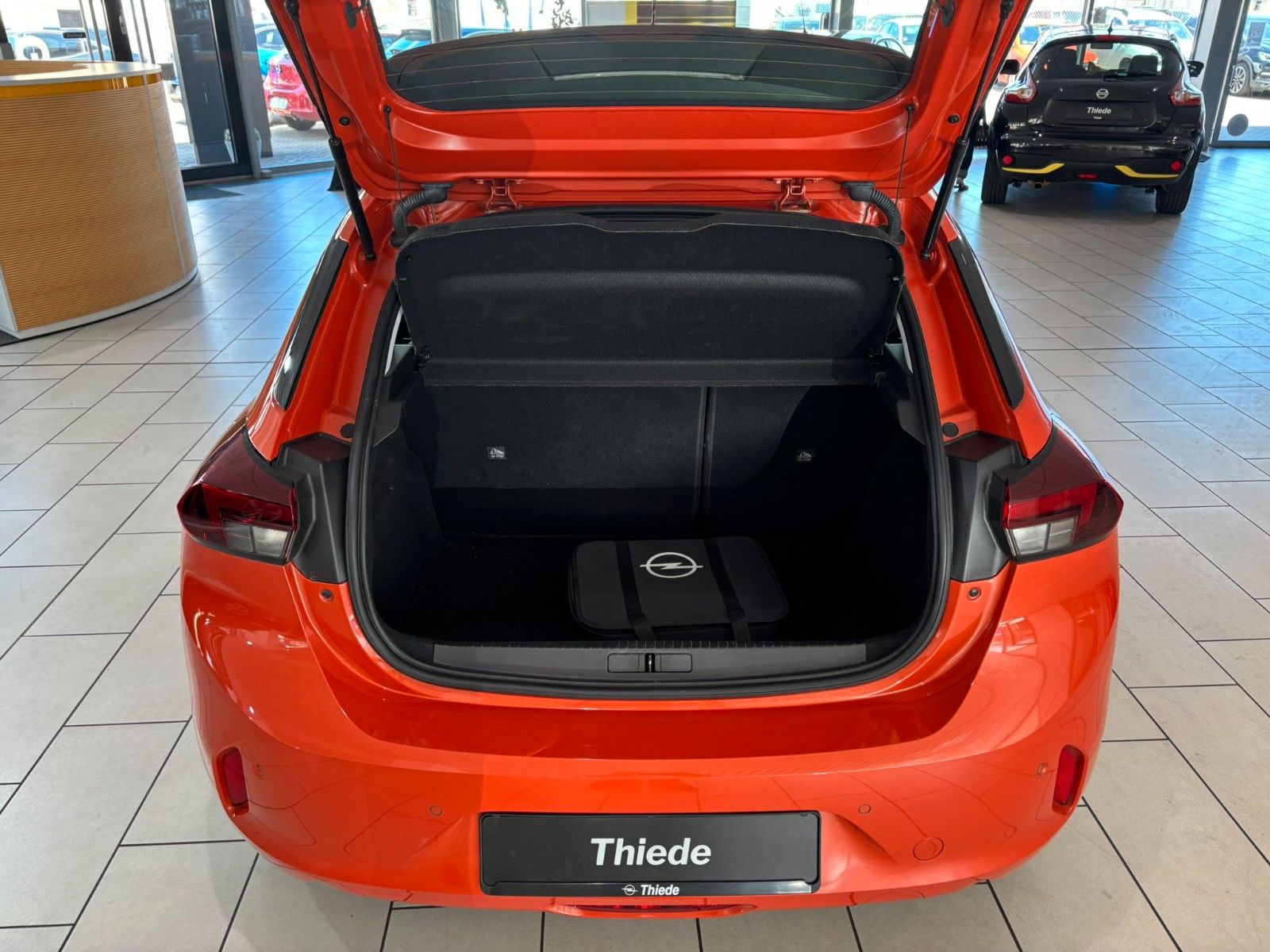 Fahrzeugabbildung Opel Corsa-e F EDITION 7KW NAVI/VIRT/SHZ/DAB/WÄRMEP.