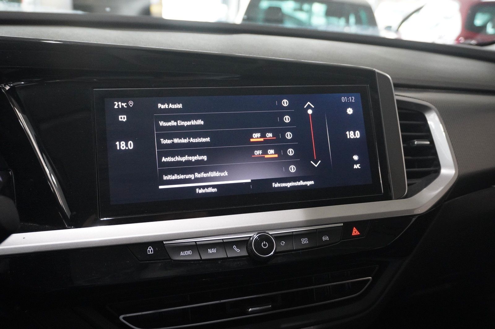 Fahrzeugabbildung Opel Grandland (X) 1.6 PHEV ELEGANCE NAVI/LED/SPORT