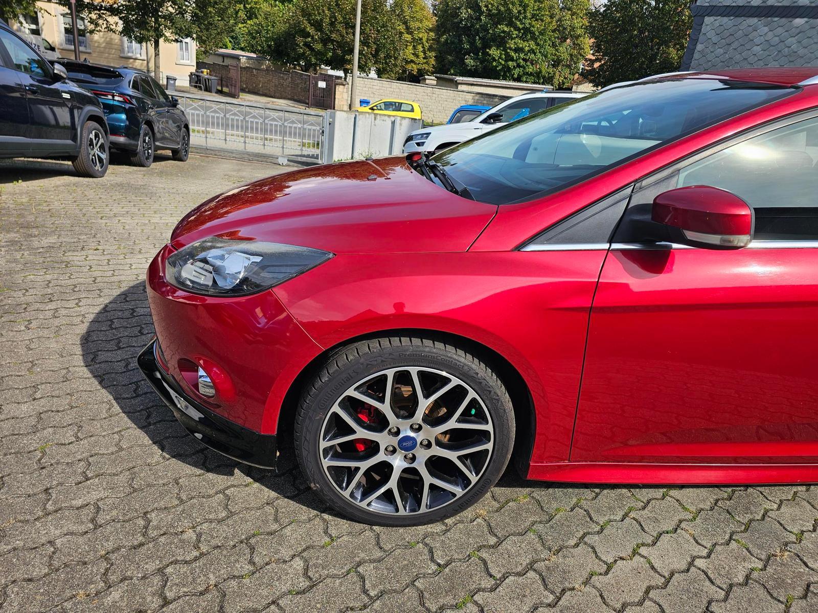Ford Focus 2013 — photo 7