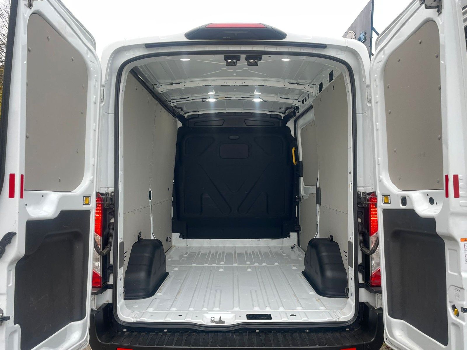 Fahrzeugabbildung Ford Transit K350 L2 H2 KLIMA CARPLAY CAM ACC AHK 1Hd
