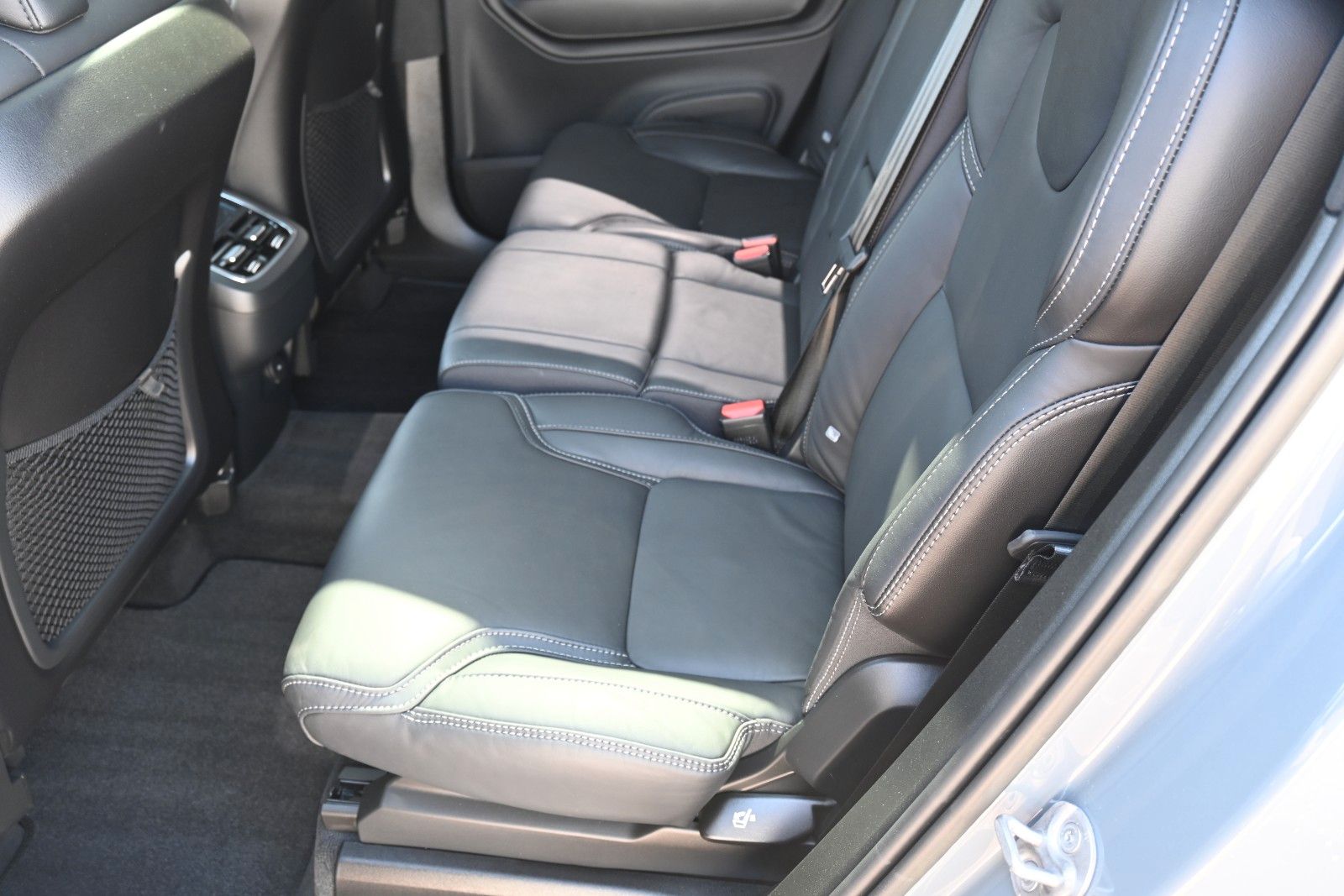 Fahrzeugabbildung Volvo XC90 B5 D AWD Ultimate Dark*STDHZG*360°*LUFT*AHK