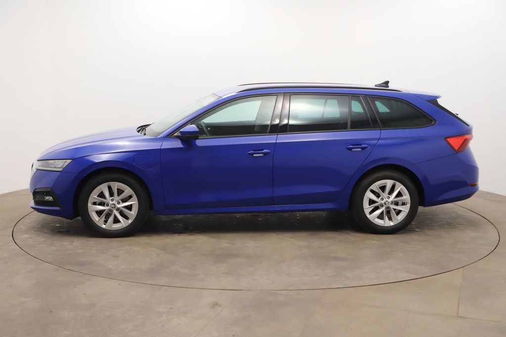 Skoda Octavia iV Combi Ambition 1.4TSI 150kW Tempo*PDC
