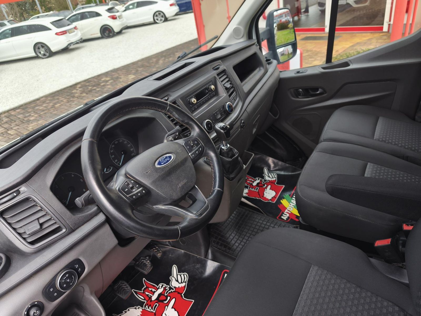 Fahrzeugabbildung Ford Transit Pritsche 350 L3 DK/Zwillingsreif/3t Ahk