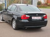 BMW 320i - BMW 320 aus 2006: 320i