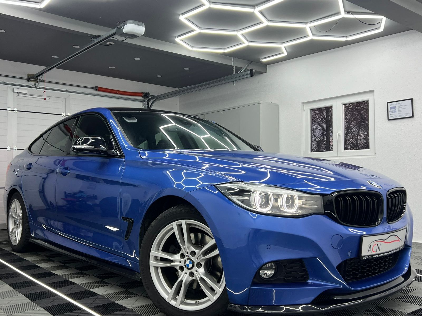 Fahrzeugabbildung BMW 330 i xDrive GT M SPORT/LED/NAVI PROF/AHK/DE FZG