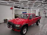 Toyota Hilux - Toyota Hilux mit Benzin-Antrieb