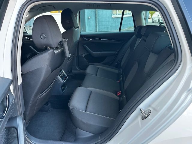 Octavia Combi Tour NAV;KESSY;ACC;CARPLAY