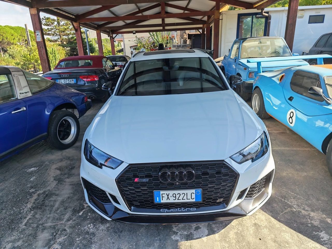Audi RS4 imagem 3