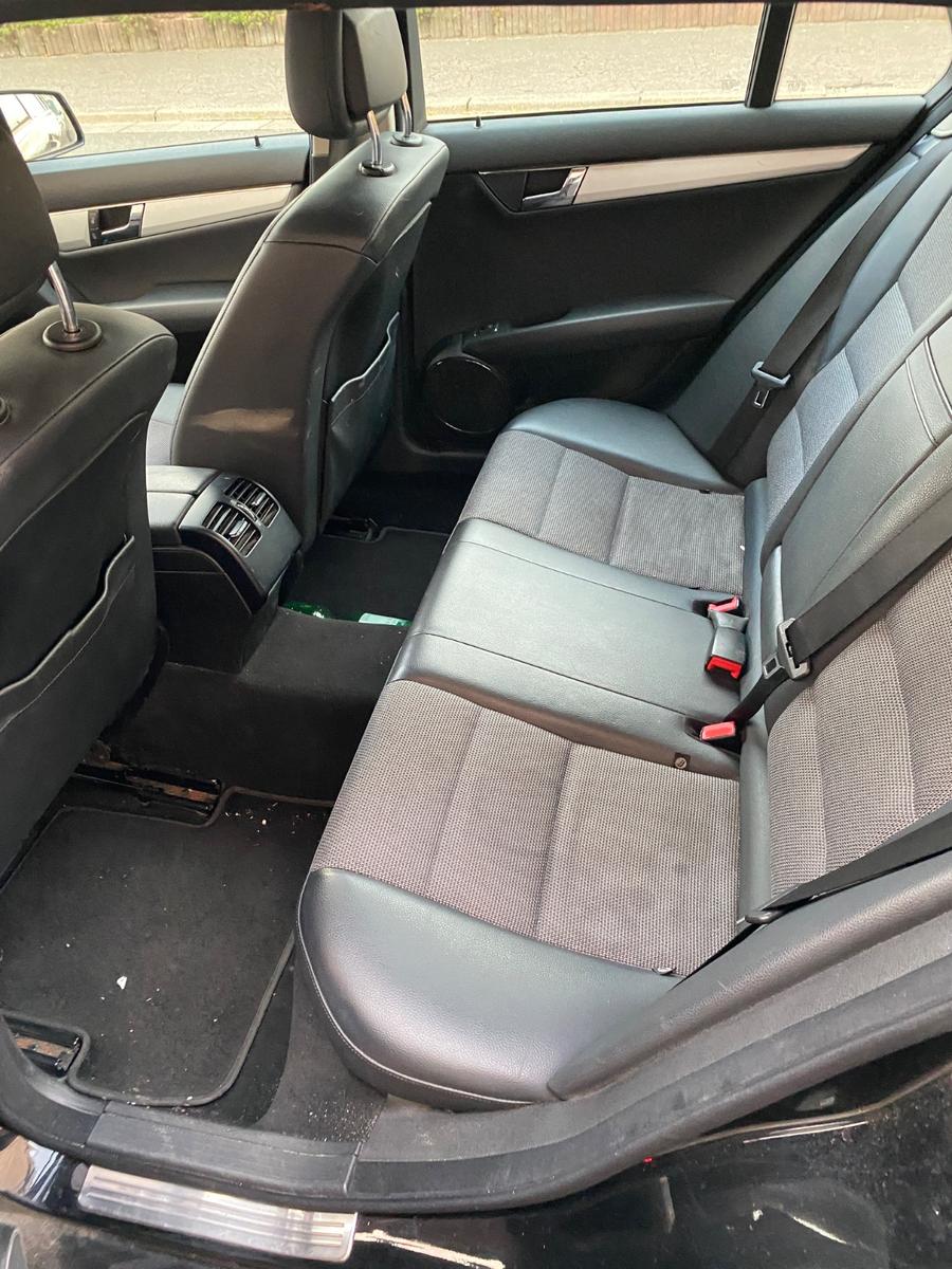 Mercedes-Benz 220 2010 — photo 9