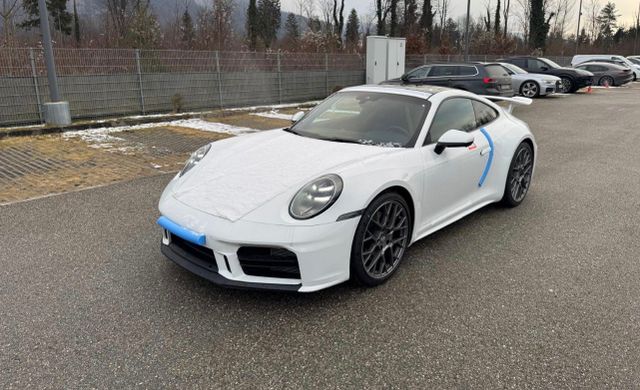 Porsche 992 Carrera Coupé AEROKIT/CHRONO/SPORTABGAS/GT..