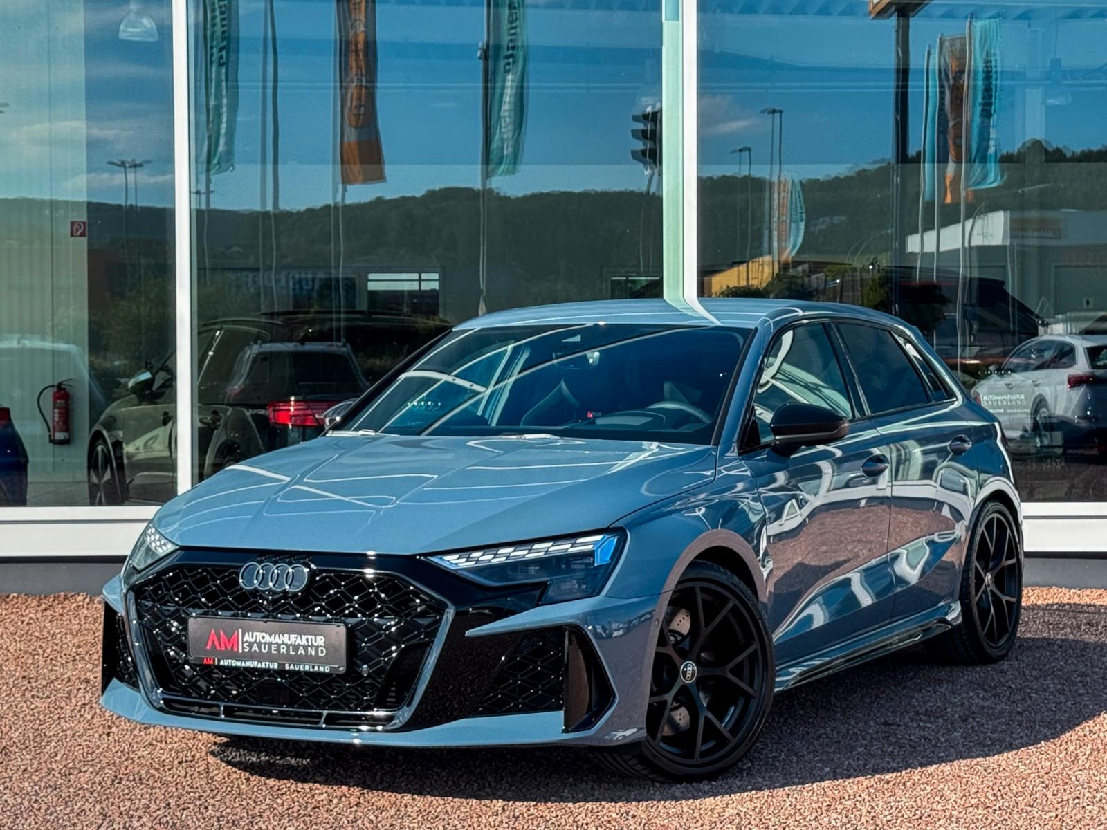 Audi RS3 Sportback 2.5 TFSI quattro*Schalensitze*HUD*