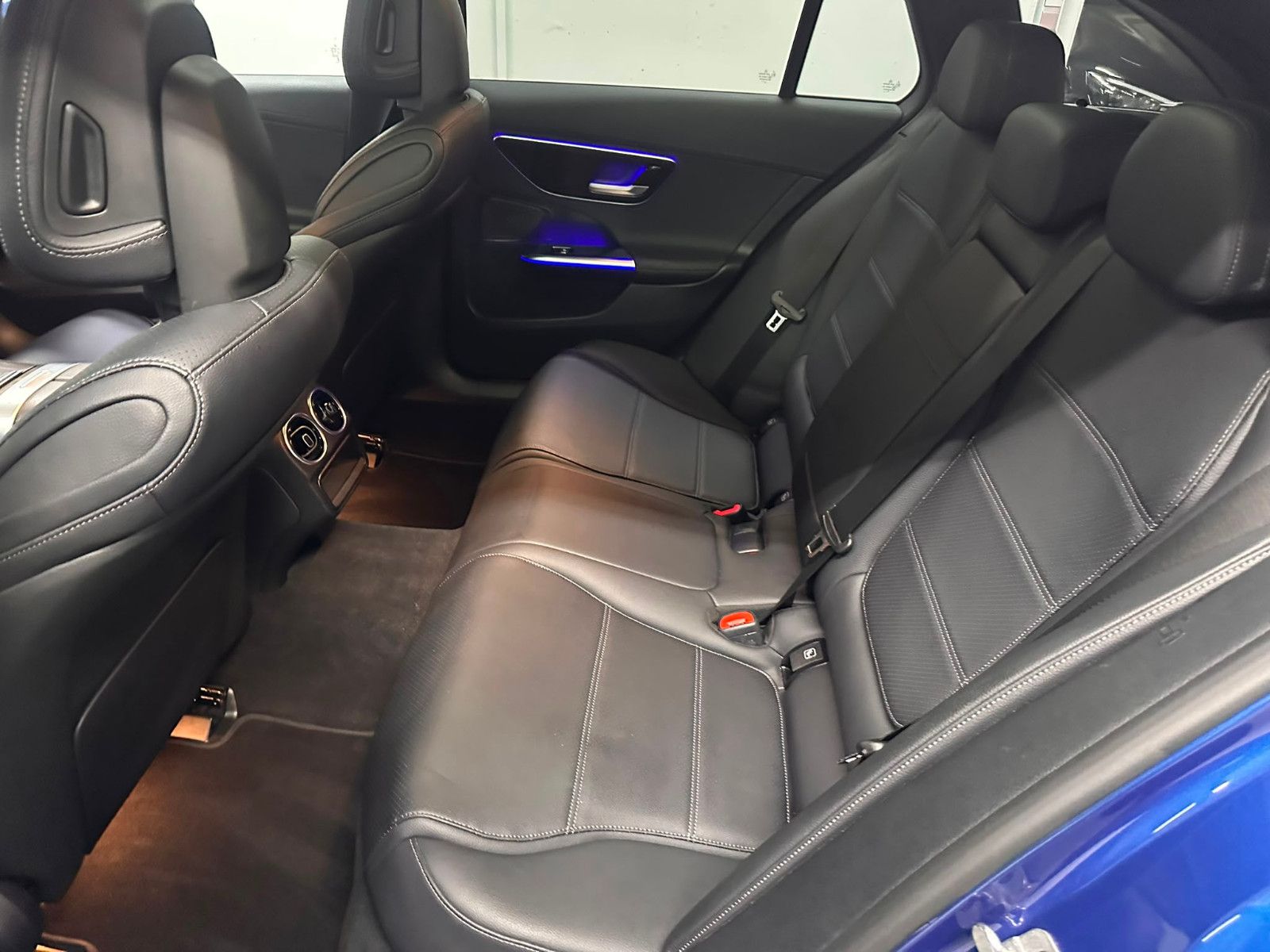 Fahrzeugabbildung Mercedes-Benz C 300 de T *AMG-LINE*MASSAGE*AHK*360*KEYGO*PANO