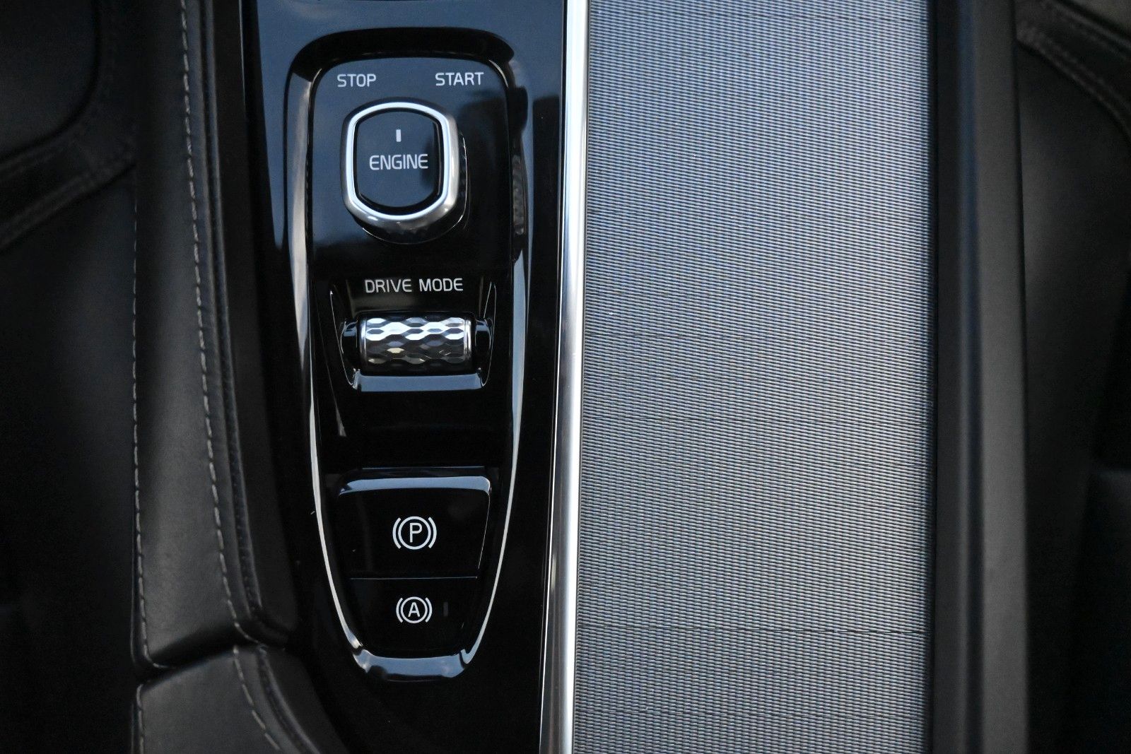 Fahrzeugabbildung Volvo XC90 D5 AWD Inscription*LED*PANO*STHZ*AHK