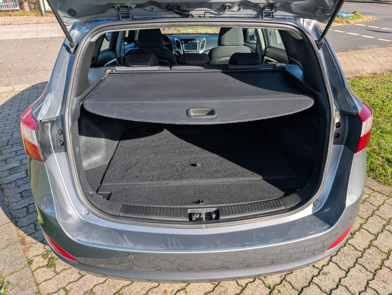 Hyundai i30 2014 — photo 16