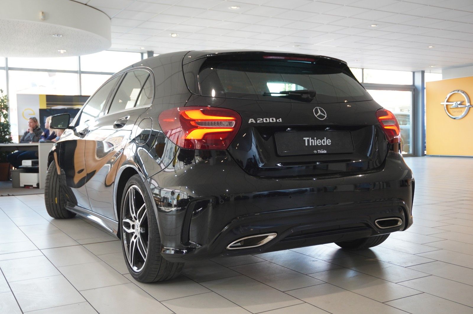 Fahrzeugabbildung Mercedes-Benz A 200 CDI AMG LINE NAVI/LED/KAMERA/SPORT/SHZ/PDC