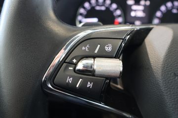 Skoda Octavia 2.0 TDI Clever CARPLAY+KAM+STDHZG+AHK