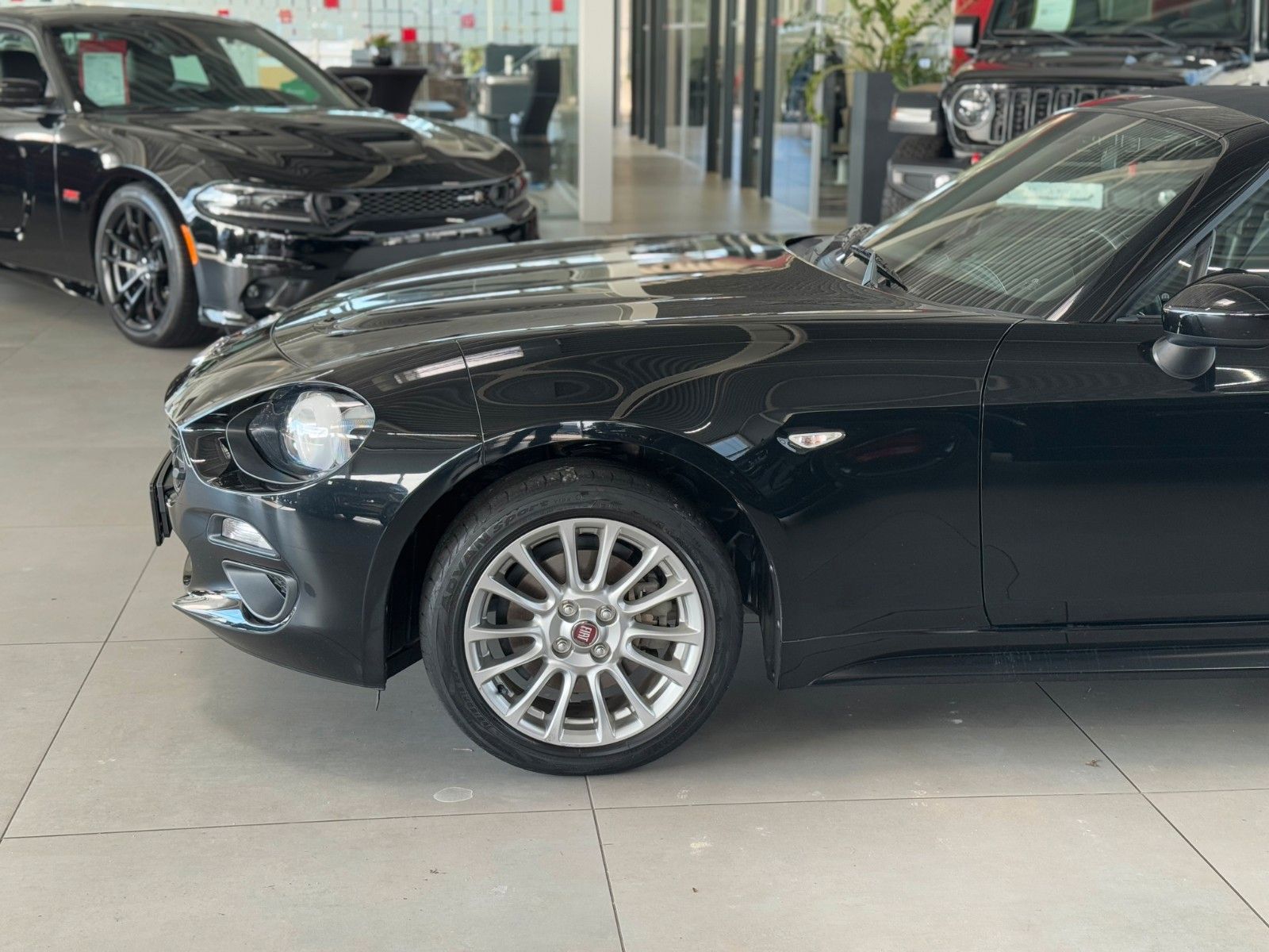 Fahrzeugabbildung Fiat 124 Spider  Klimaanlage Tempomat LM-Felgen TOP