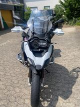 BMW R 1250 GS - KICKSTARTER