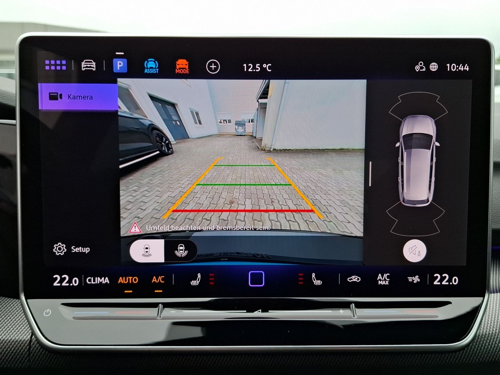 Fahrzeugabbildung Volkswagen Golf VIII Variant eTSI R-Line DSG LED Navi AID A