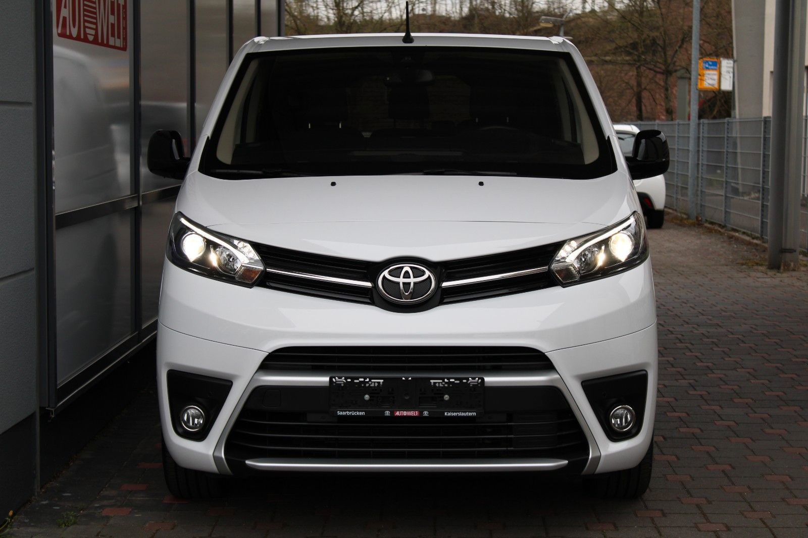 Fahrzeugabbildung Toyota Proace Verso L1 2.0 Executive AT