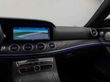 Fahrzeugabbildung Mercedes-Benz E 200 Coupé 9G-Tronic Burmester Kamera DAB Sport