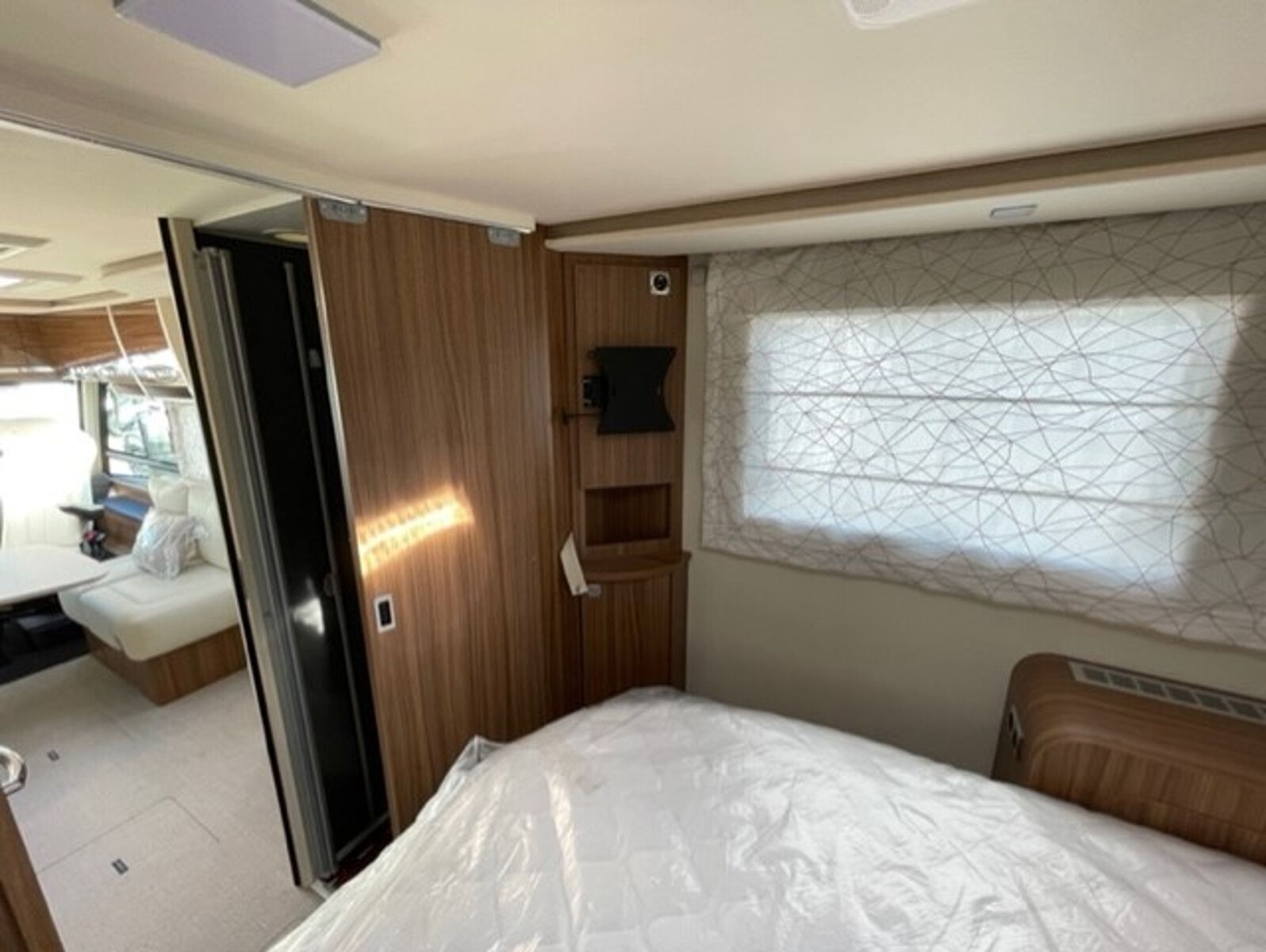 Fahrzeugabbildung Eura Mobil Integra 760 QF Automatik, Leder, LuminaryPlus