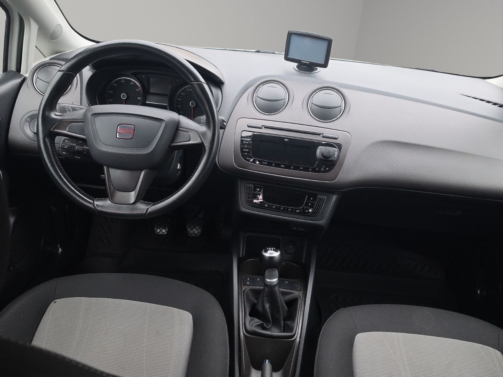 Fahrzeugabbildung SEAT Ibiza Lim. Style Viva TÜV SERVICE NEU