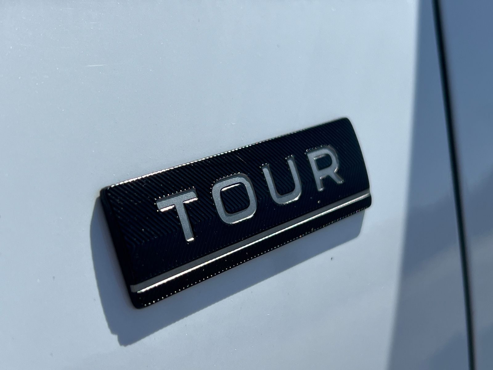 Fahrzeugabbildung SKODA Fabia Selection Tour 1.0 TSI *Vorb. AHK, LED, Ka