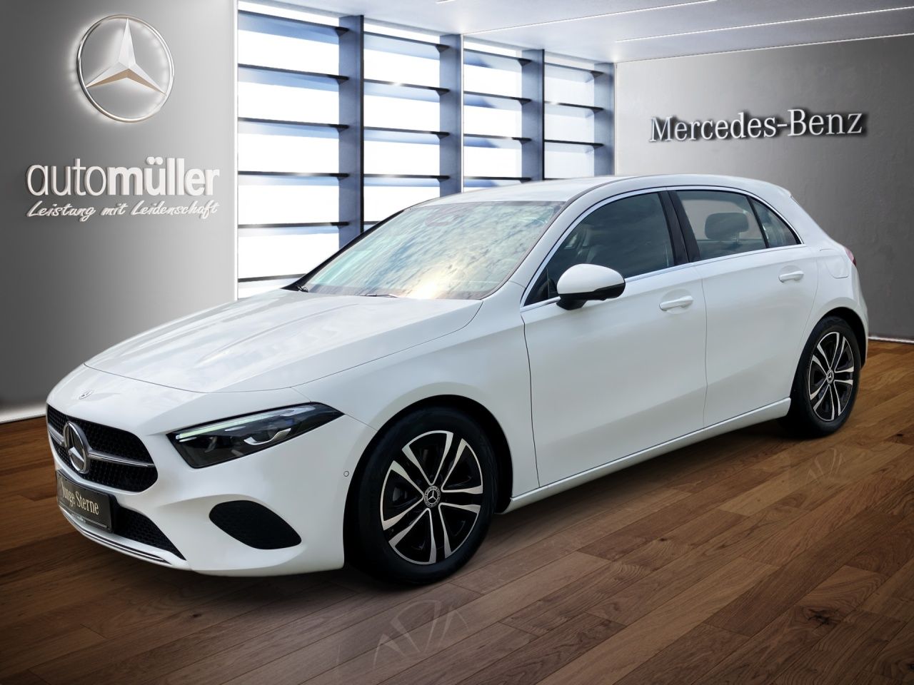 Fahrzeugabbildung Mercedes-Benz A 220 4M ALLRAD+AHK+DISTRONIC+MULTIB+LHZG+360°++