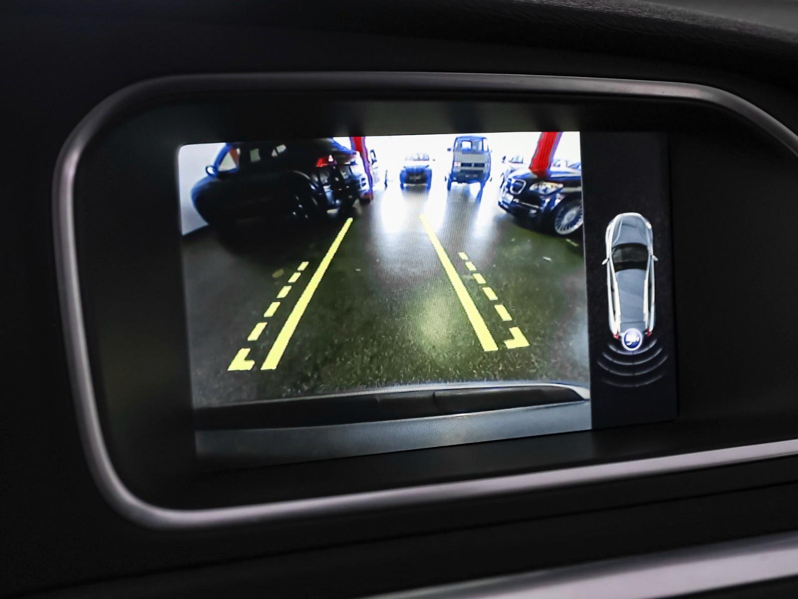 Volvo V40 Cross Country You! *KAMERA-NAVI-SHZ-TEMPOMAT