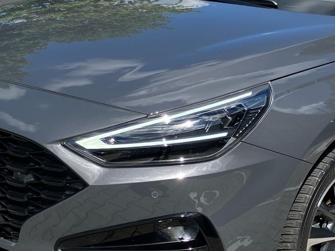 Fahrzeugabbildung Hyundai i30 DCT ADVANTAGE LED*NAVI*2Z-KLIMA*CARPL*KEYLES