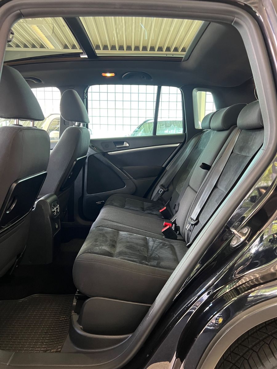 Fahrzeugabbildung Volkswagen Tiguan 2.0TDI Sport & Style 4Motion *PANO*XENON*