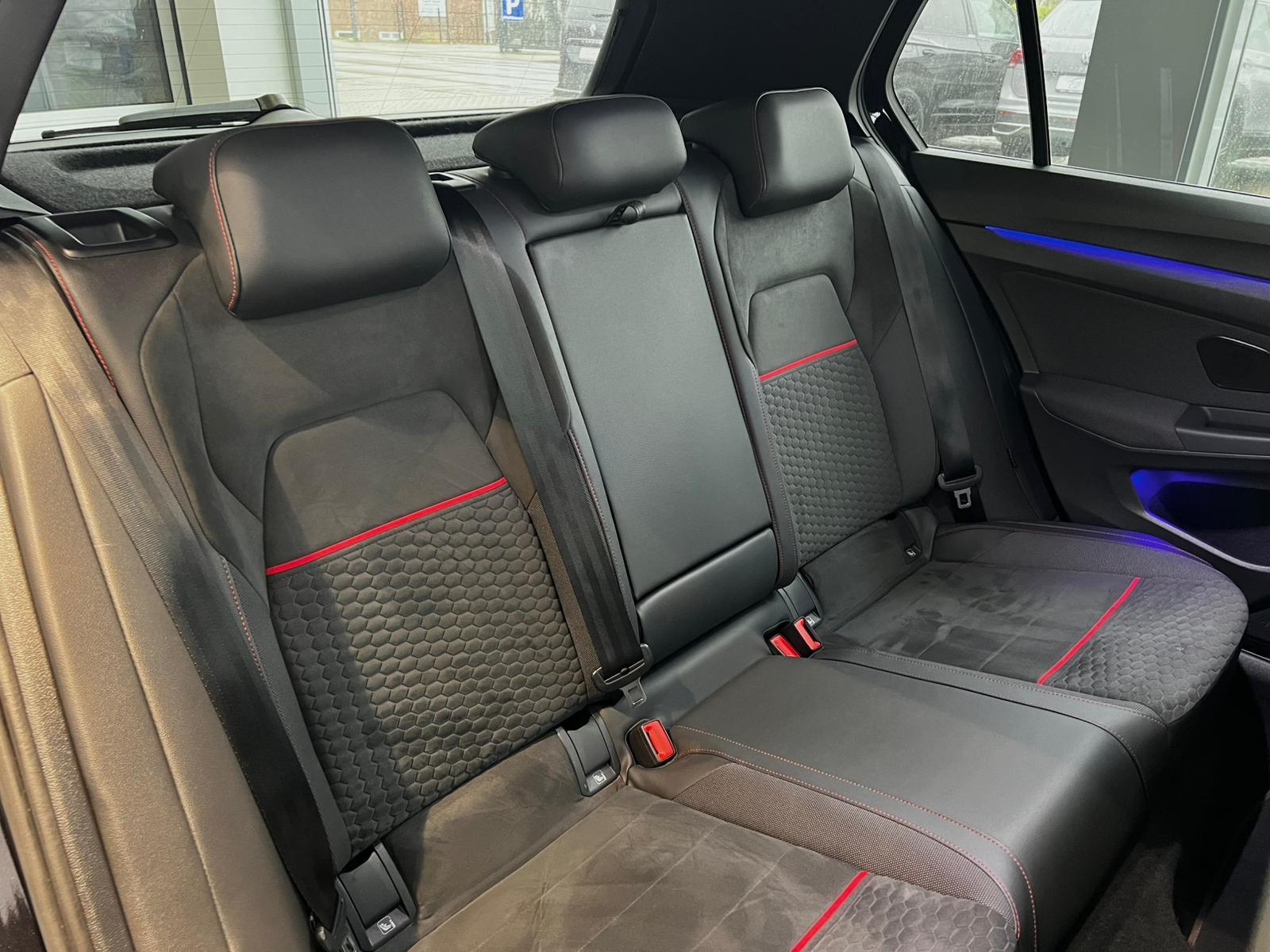 Volkswagen Golf VIII GTI Clubsport 45 2.0 TSI"Matrix/H&K", миниатюра 24