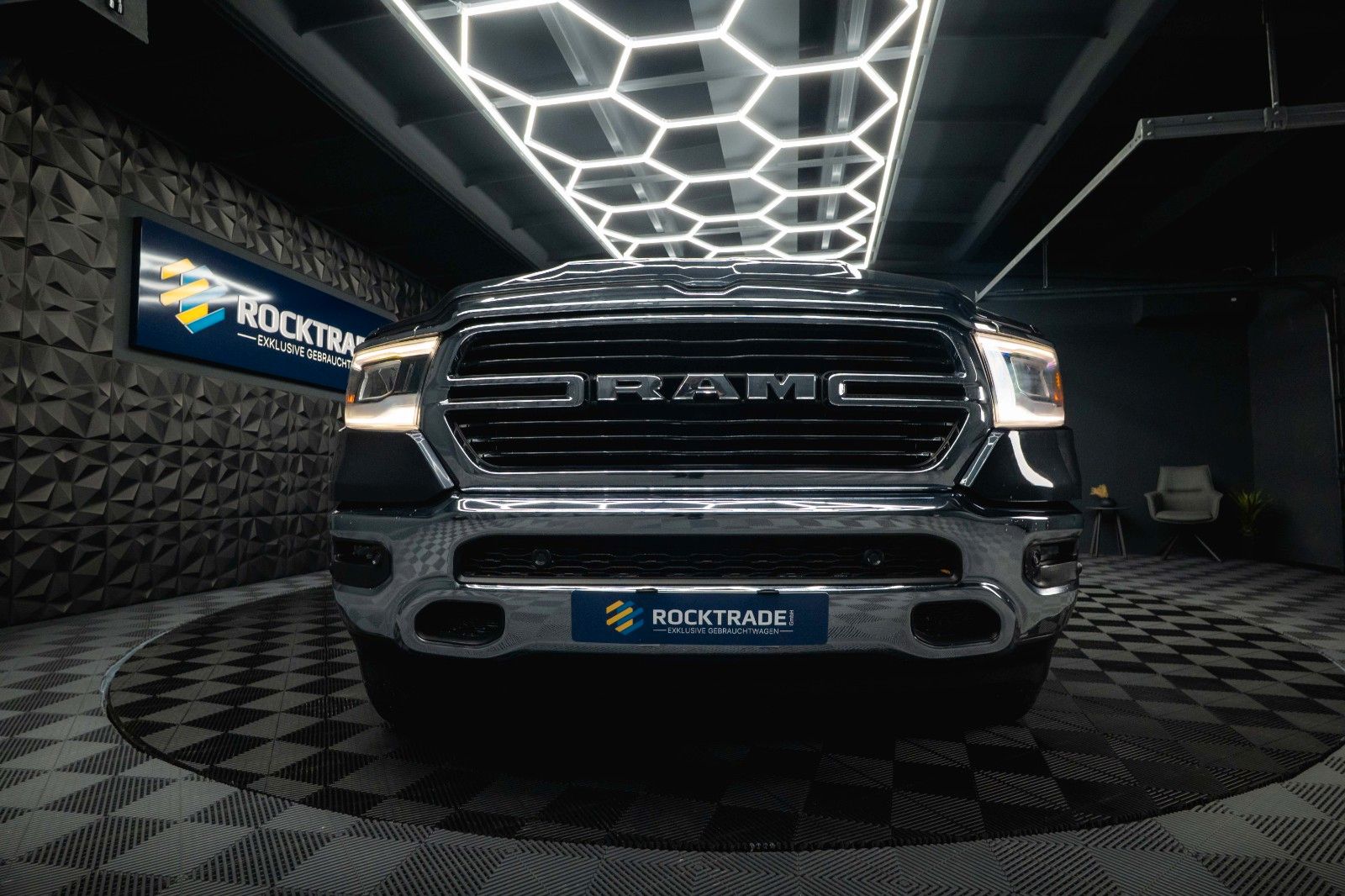 Fahrzeugabbildung Dodge RAM 5.7 V8 HEMI GEN 5 LONGBED MAXI *LED*6 Sitze*