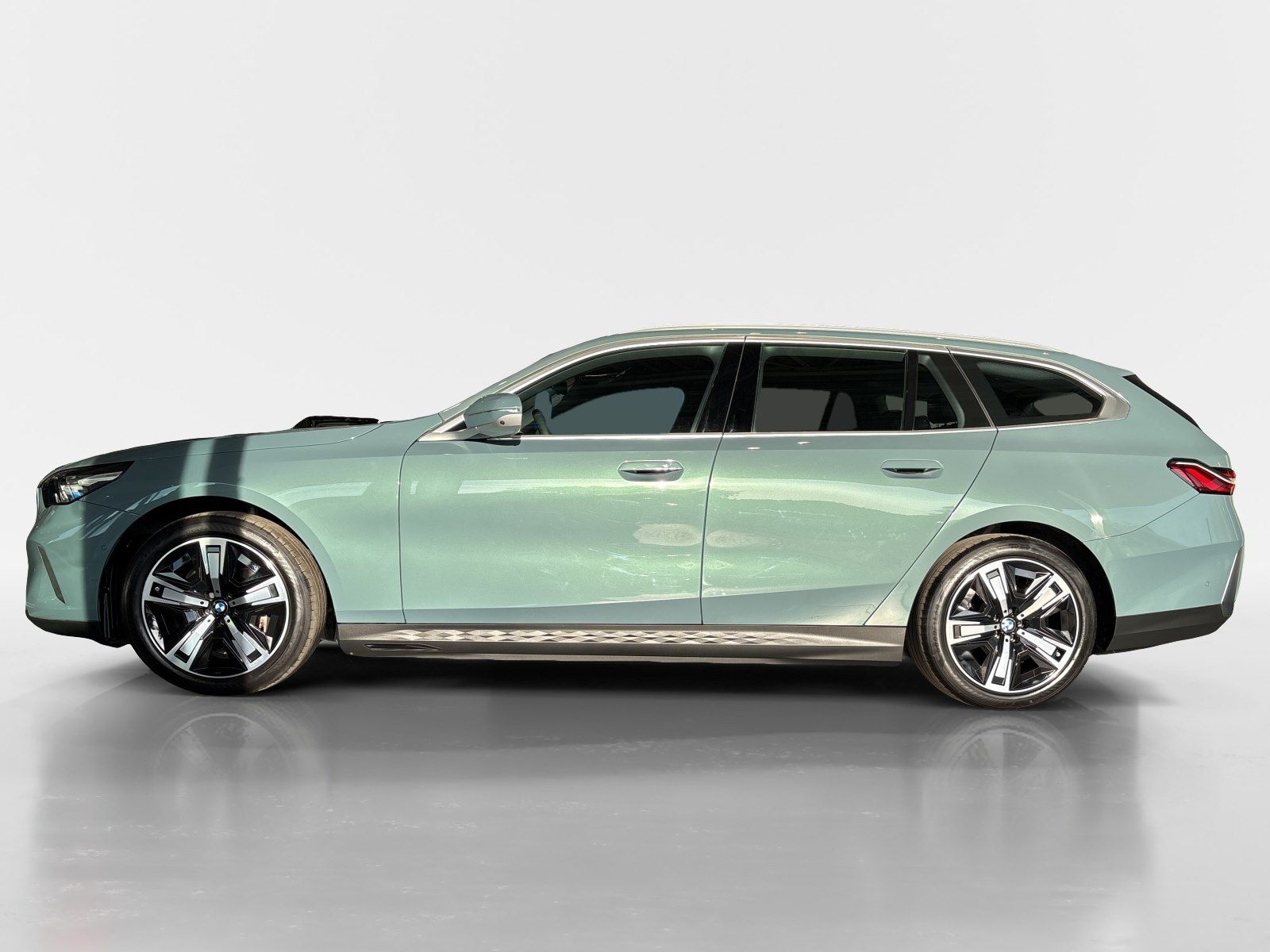 BMW i5 eDrive40 Touring imagem 2