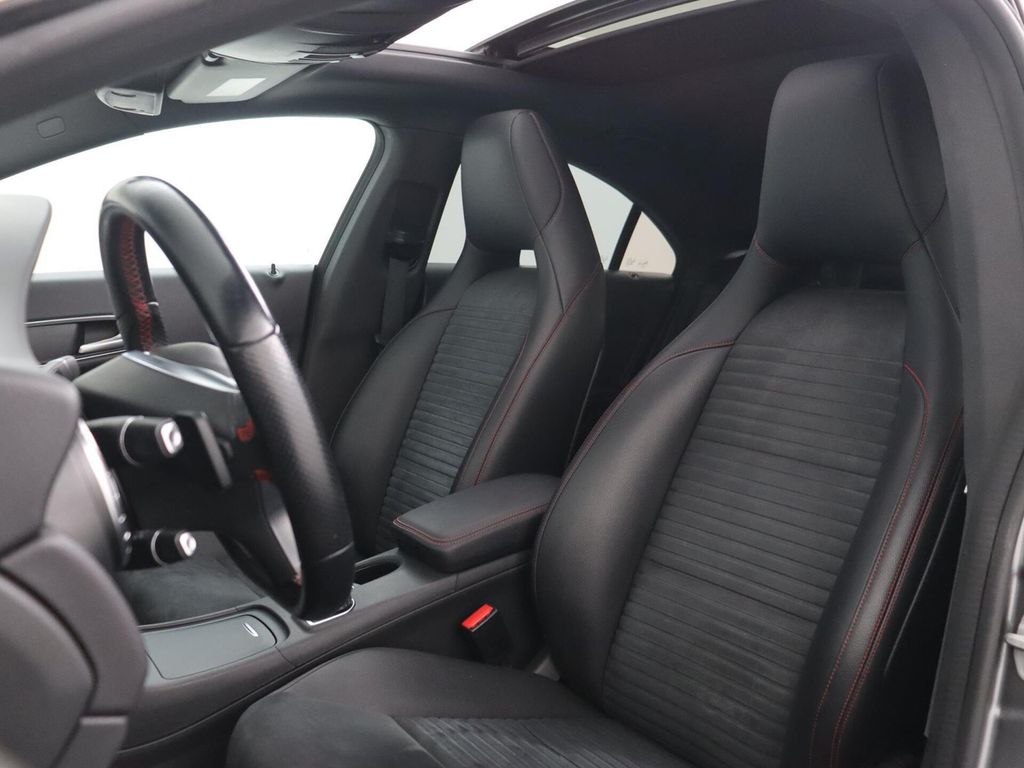 Mercedes-Benz CLA 200 Ambition Motorproblem AMG Styling panora