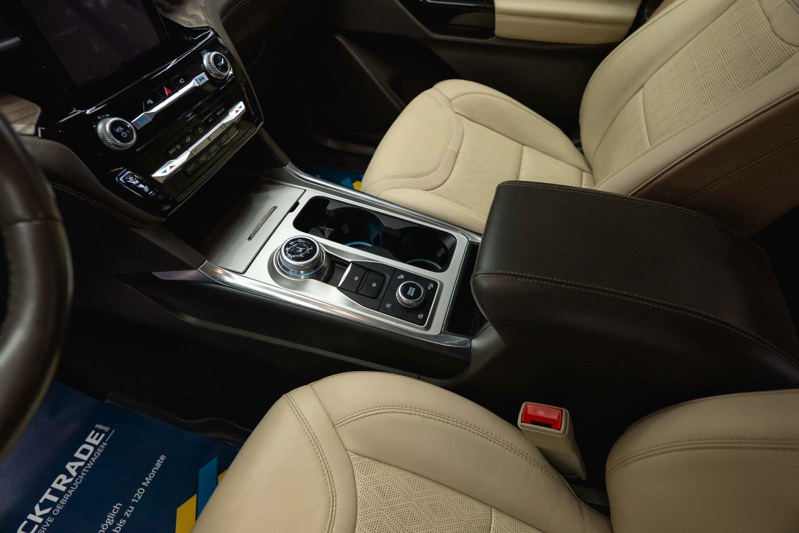 Fahrzeugabbildung Ford Explorer PLATINUM 3.0 V6 TwinTurbo 4x4 *360*ACC*
