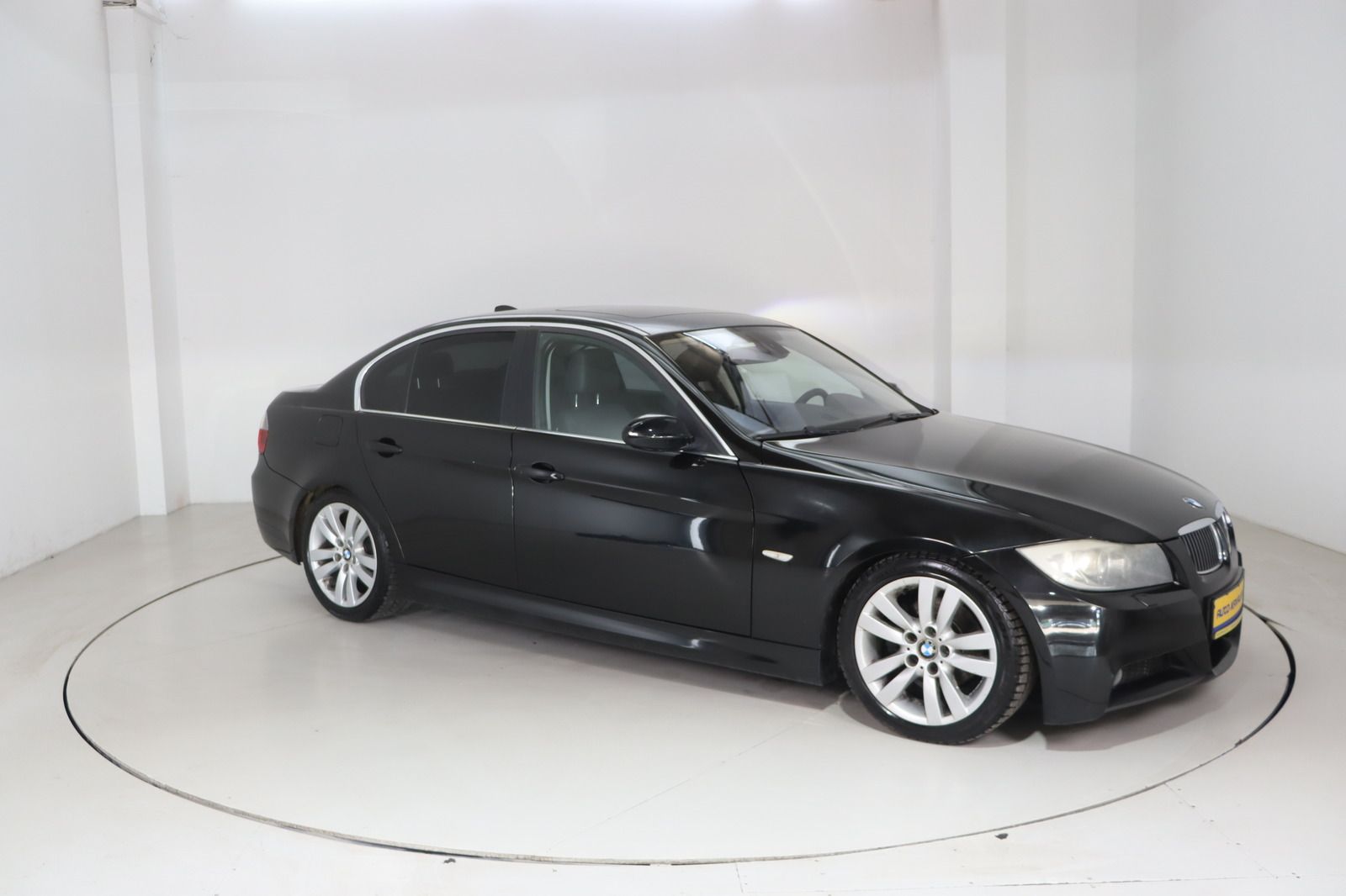 Fahrzeugabbildung BMW 325 i * Xenon * SD * Leder