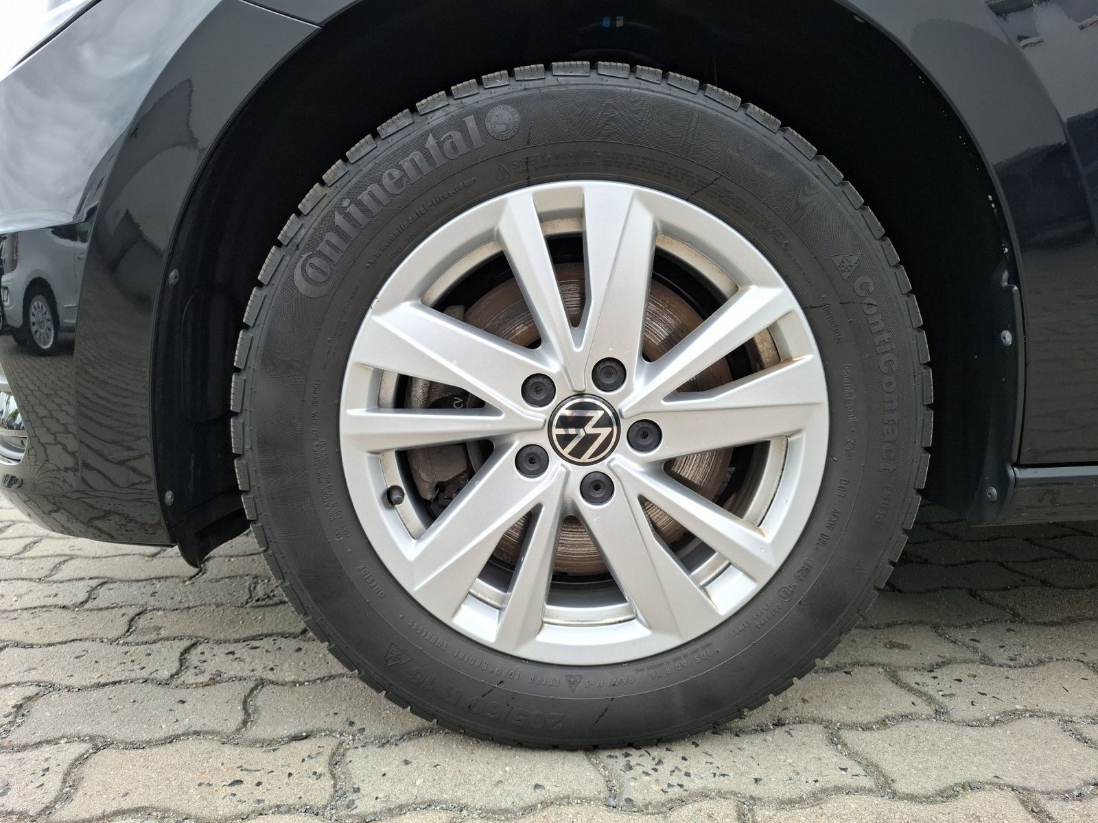 Fahrzeugabbildung Volkswagen Touran TSI Comfortline 7-Si Navi AID ACC PDC SH