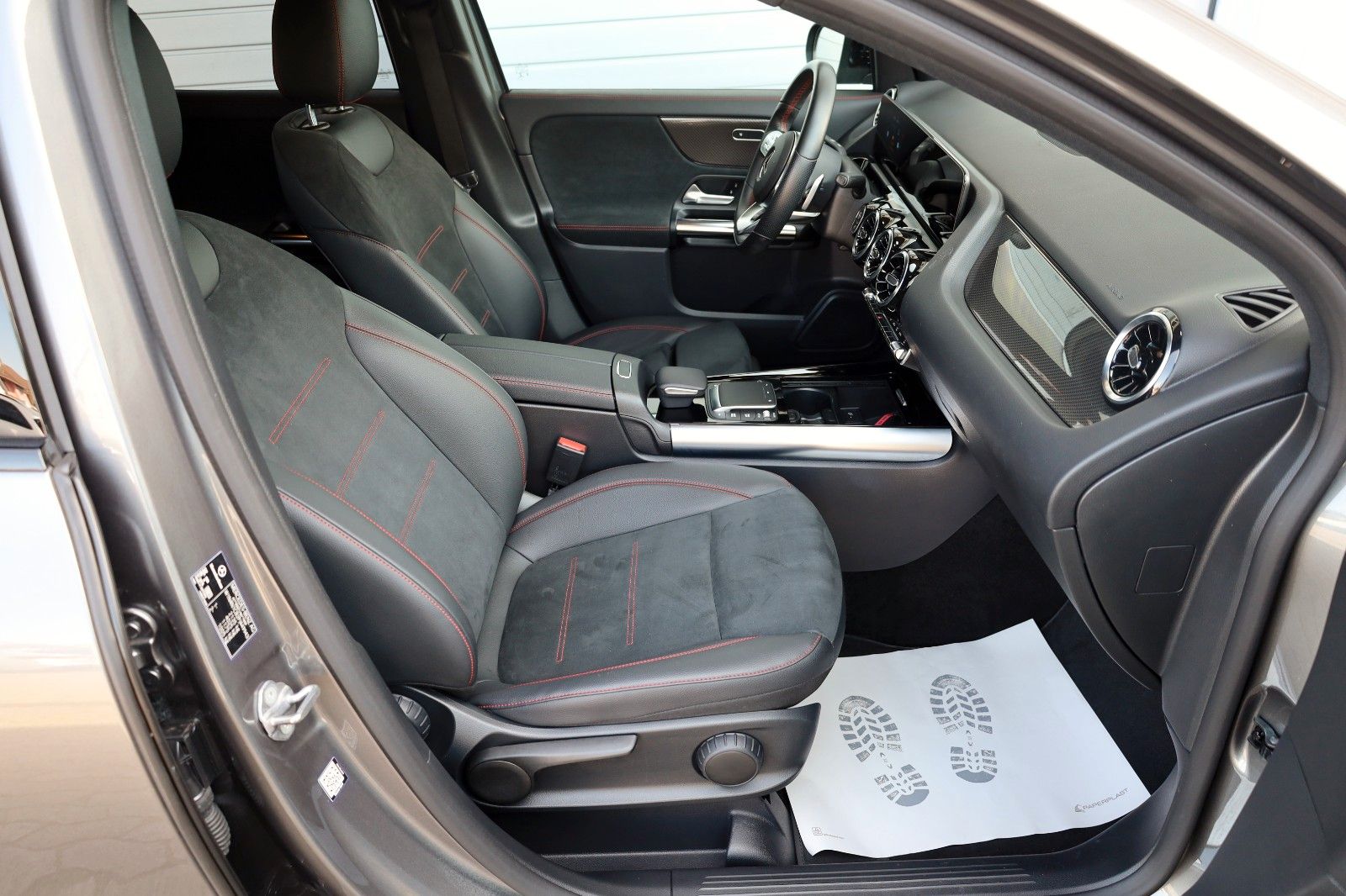 Fahrzeugabbildung Mercedes-Benz GLA 200 d AMG line, T.Leder,Navi,LED,SH,Kamera