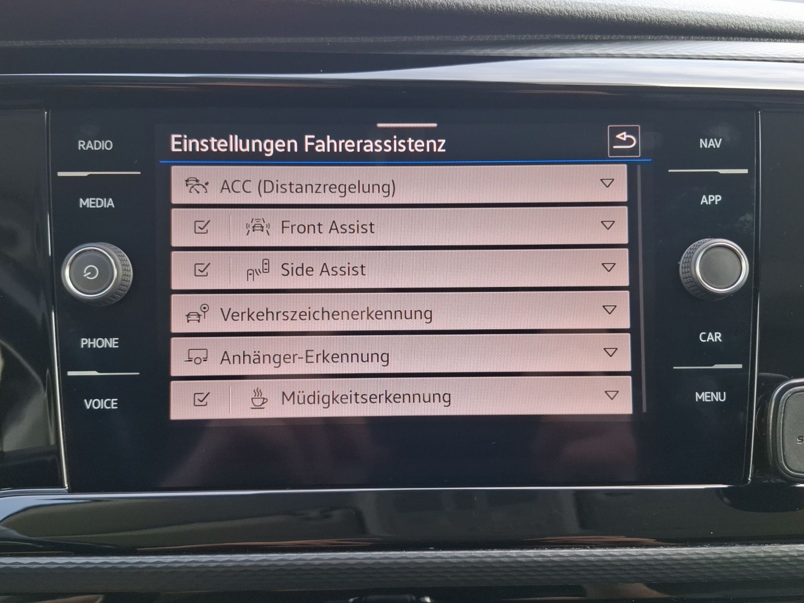 Fahrzeugabbildung Volkswagen T6 Multivan T6.1 TDI Gen-Six DSG Standhzg LED AH