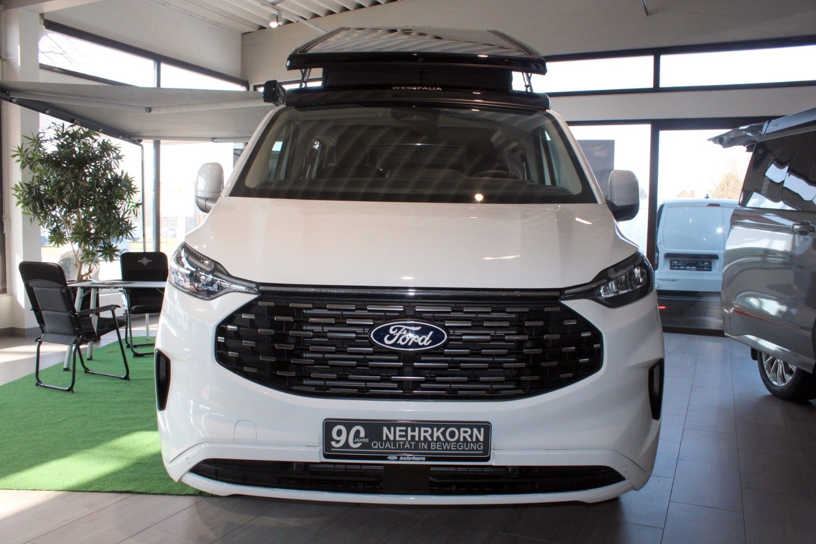 Fahrzeugabbildung Ford NUGGET L1 Titanium MARKISE + Aufstelldach SOFORT