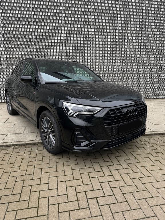 Image of Audi Q3