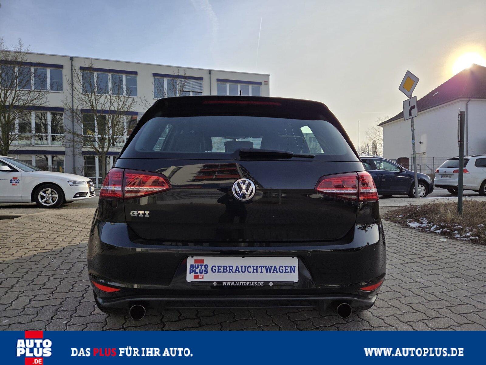 Volkswagen Golf GTI Performance PDC+SITZHZG+XENON+1. HAND+G
