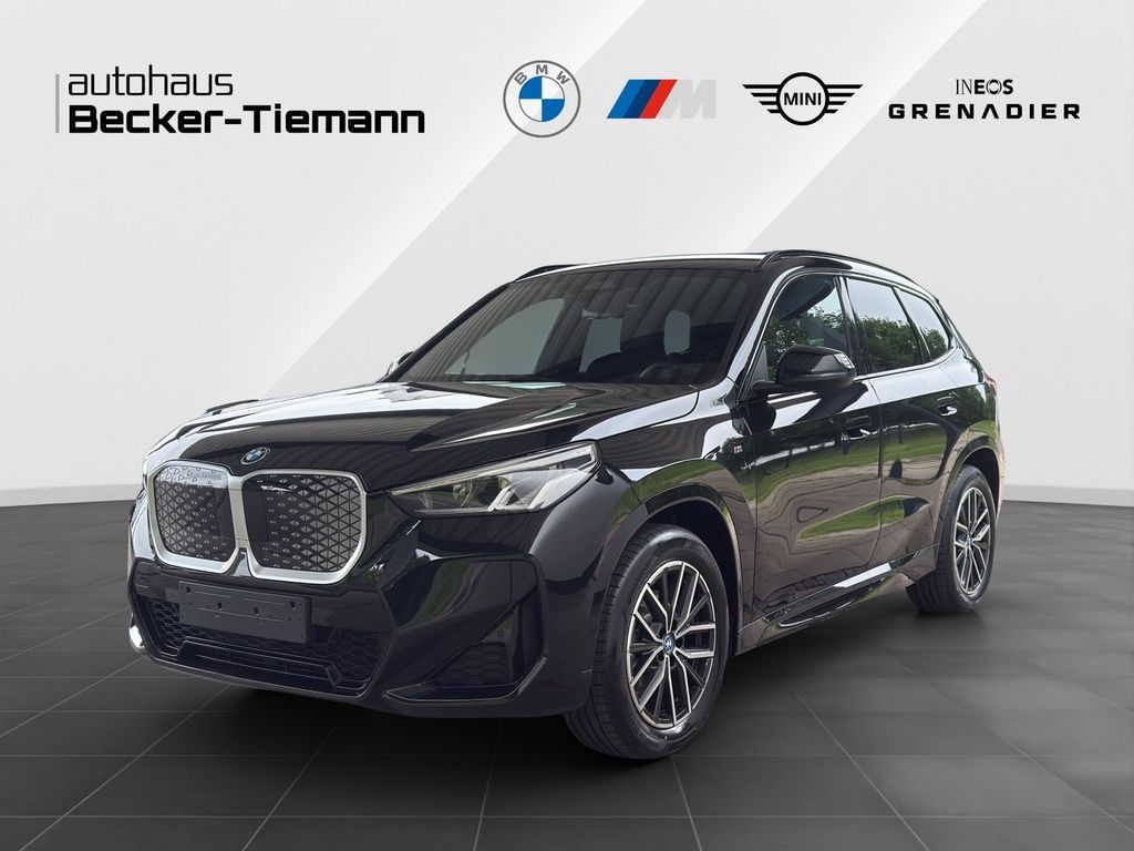 BMW iX1