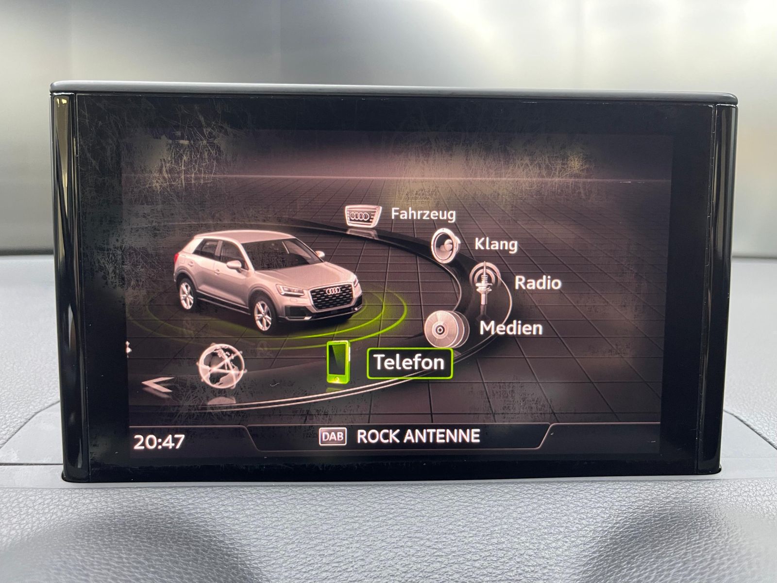 Fahrzeugabbildung Audi Q2 35d Quatt S-Tr. LED+KLIMAUT+HIFI+APS+DAB+ACC