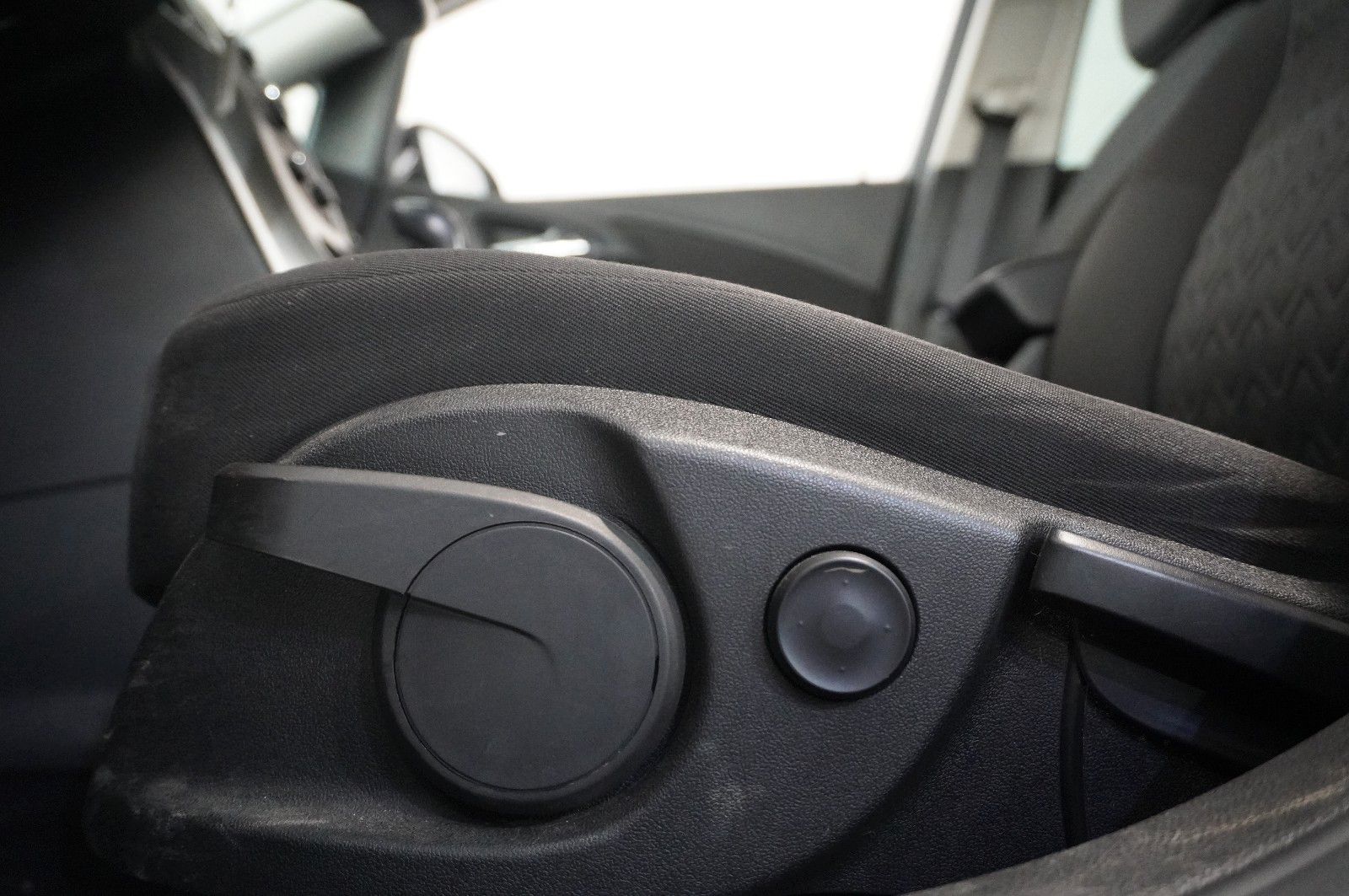 Fahrzeugabbildung Opel Astra J ST  2.0D ACTIVE SPORT/NEBEL/PDC/TEMP.