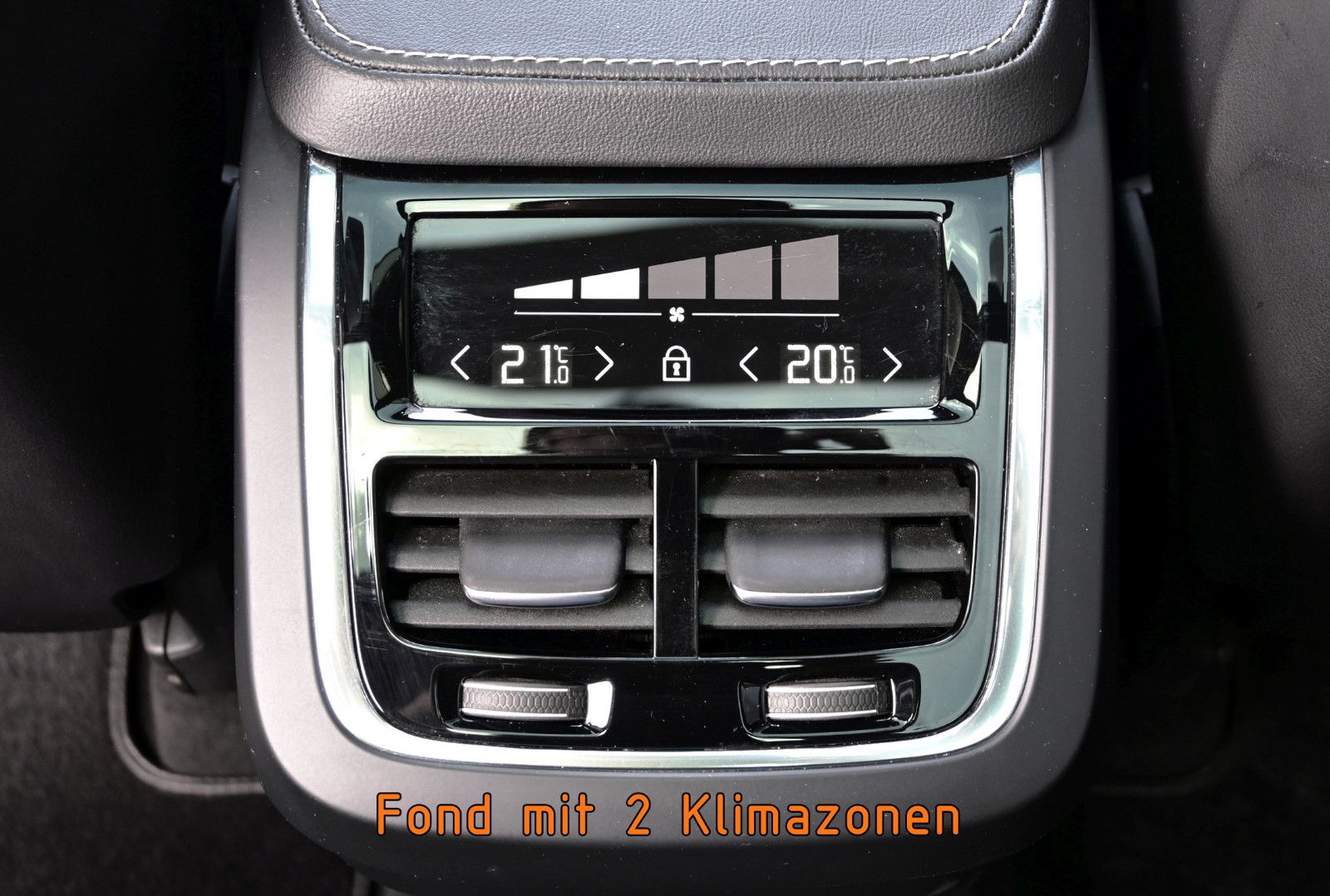 Fahrzeugabbildung Volvo XC90 B5 D AWD R-DESIGN °UVP 89.100€°FOUR-C°HUD°