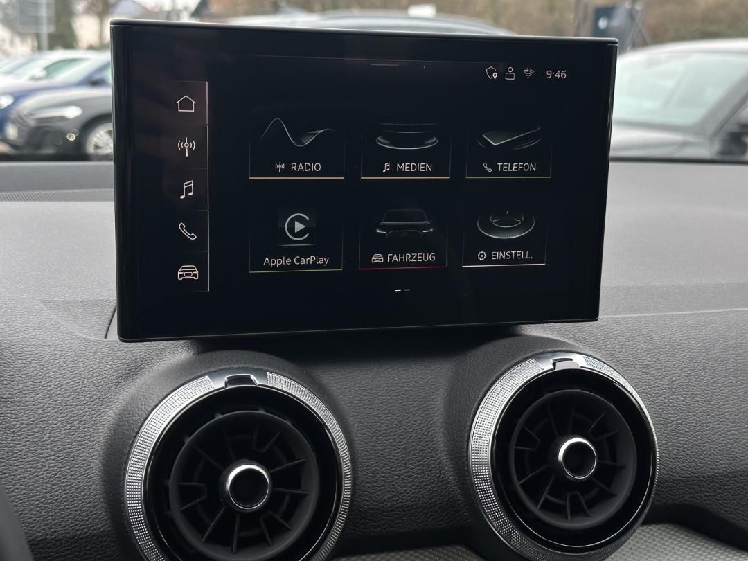 Fahrzeugabbildung Audi Q2 S line 35 TFSI S tronic, Infotainment Plus